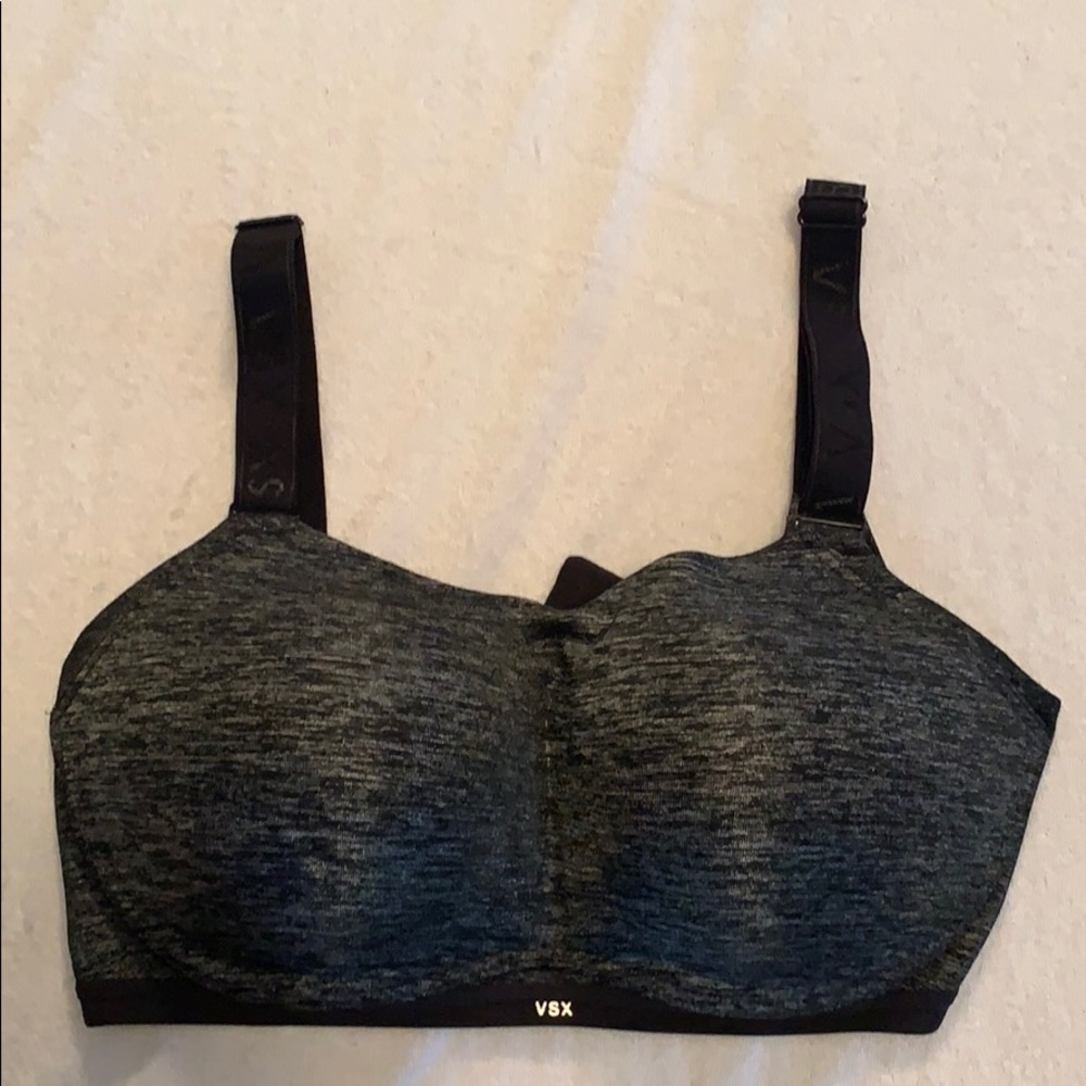 Victoria’s Secret Sports Bra (34DDD)